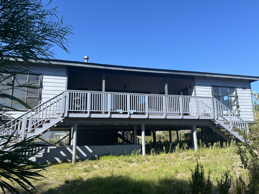 To Let 3 Bedroom Property for Rent in Pringle Bay Western Cape